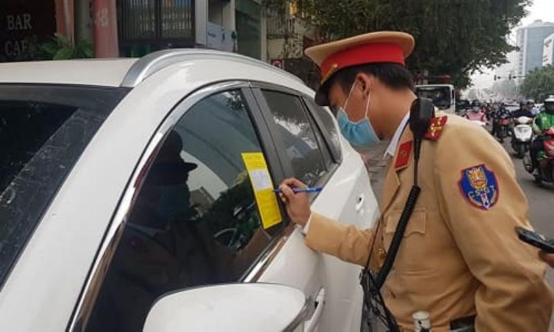 Bảo hiểm bắt buộc xe ô tô 5 chỗ như phao cứu sinh