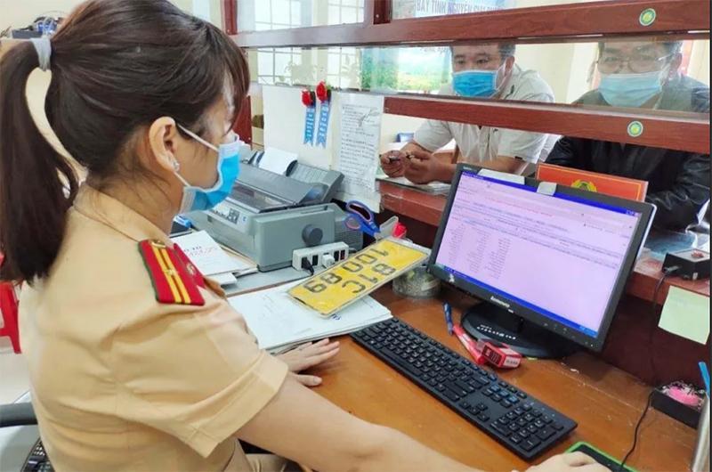 Câu trả lời cho câu hỏi xe độ kiểng có bị phạt không dựa trên quy định giao thông Việt Nam