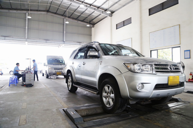 Hình ảnh minh họa các mức phạt khi xe quá hạn đăng kiểm theo quy định mới nhất.