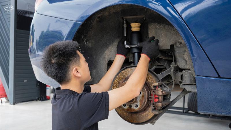 Quy trình kiểm tra và bảo dưỡng shock absorber xe ô tô định kỳ
