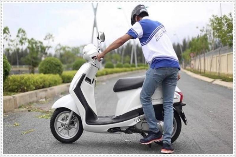 Hướng dẫn kiểm tra cầu chì xe máy khi bật chìa khóa không lên điện, tìm nguyên nhân hỏng