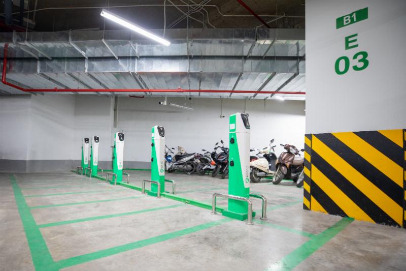 Chia sẻ kinh nghiệm sạc xe máy điện Vinfast tại nhà từ người dùng thực tế