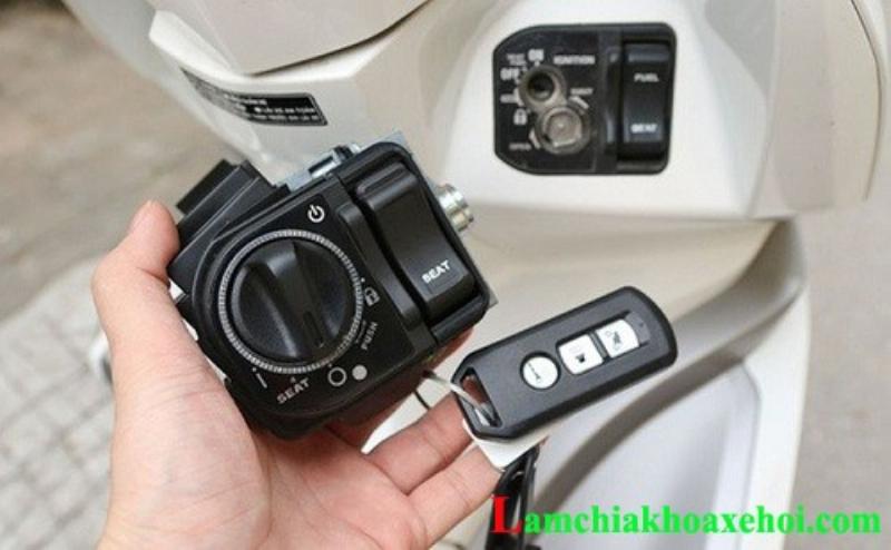 Các địa điểm uy tín để thay pin chìa khóa xe Vision (tiệm sửa xe, Head Honda)