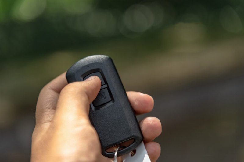Phân biệt chìa khóa smartkey và remote truyền thống của xe Vision