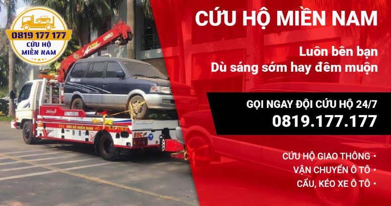 Cách xử lý xe chết máy giữa đường an toàn: Đánh xe vào lề và bật đèn cảnh báo nguy hiểm khi xe đột ngột dừng lại
